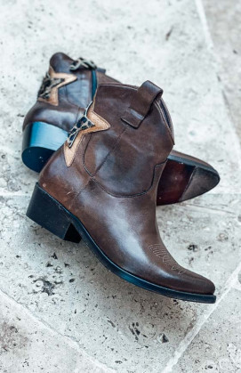Brown MILLER boots