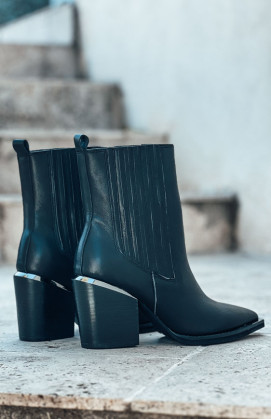 Black TANGO ankle boots