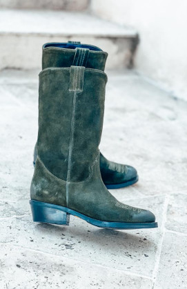 Dark green SMITH boots