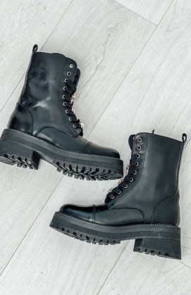 Black FLOYD boots