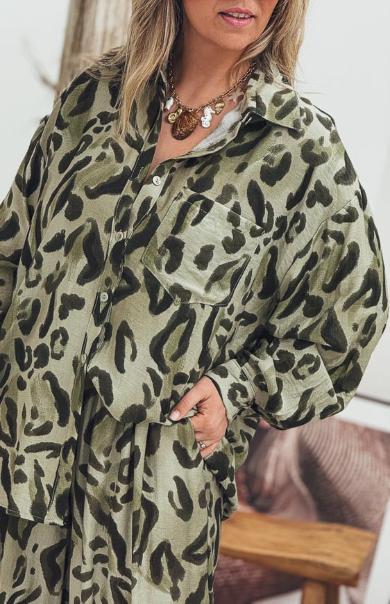 Light green LOLA shirt