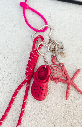 MELROSE fuchsia bag charm