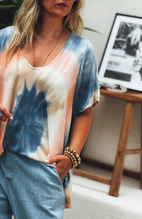 Dark blue LOLITA short-sleeved blouse
