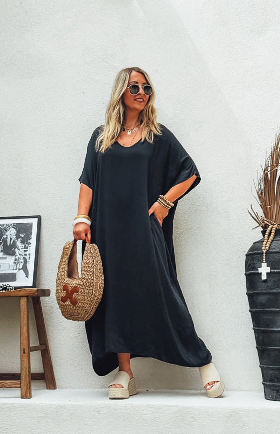 Robe SARAH longue manches courtes noire
