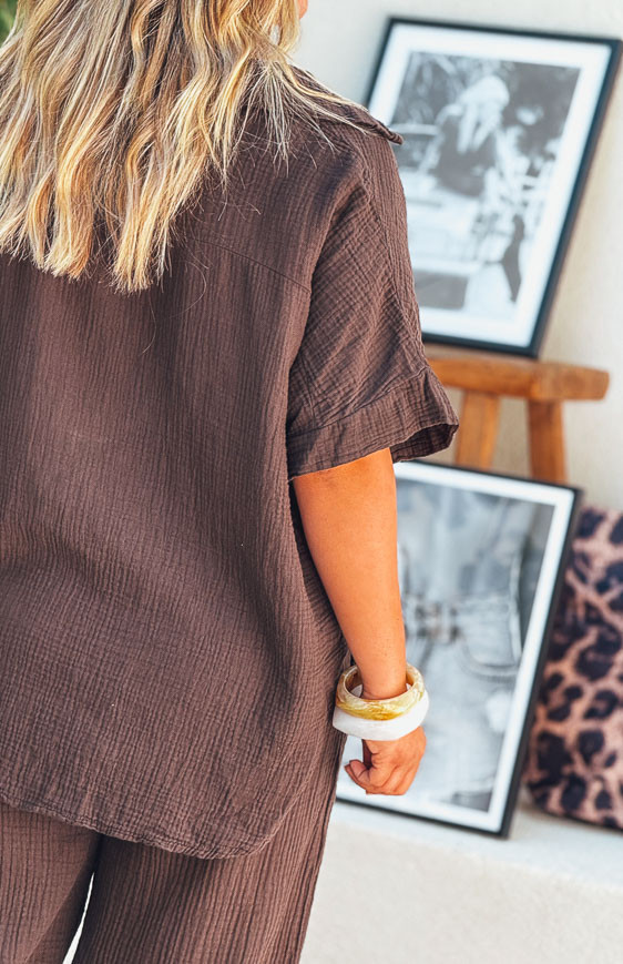 Chocolate PERLA short-sleeved shirt