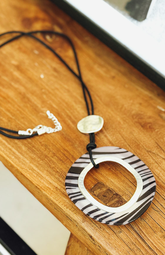 Collier AFRICA argenté