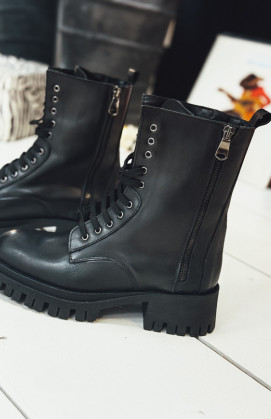 Black HOUSTON boots