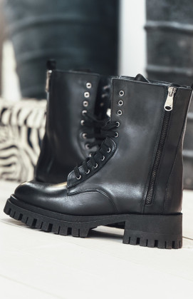 Black HOUSTON boots