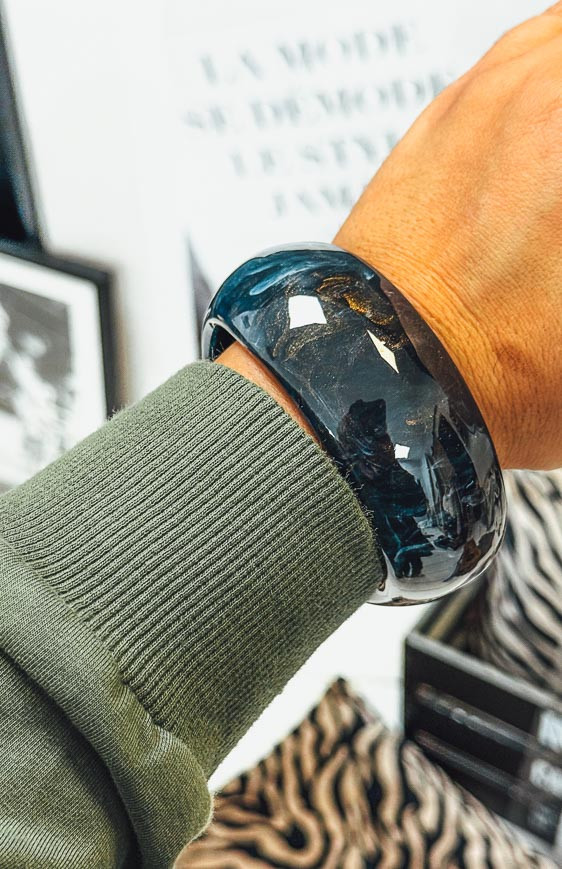 Black CALUM bangle bracelet