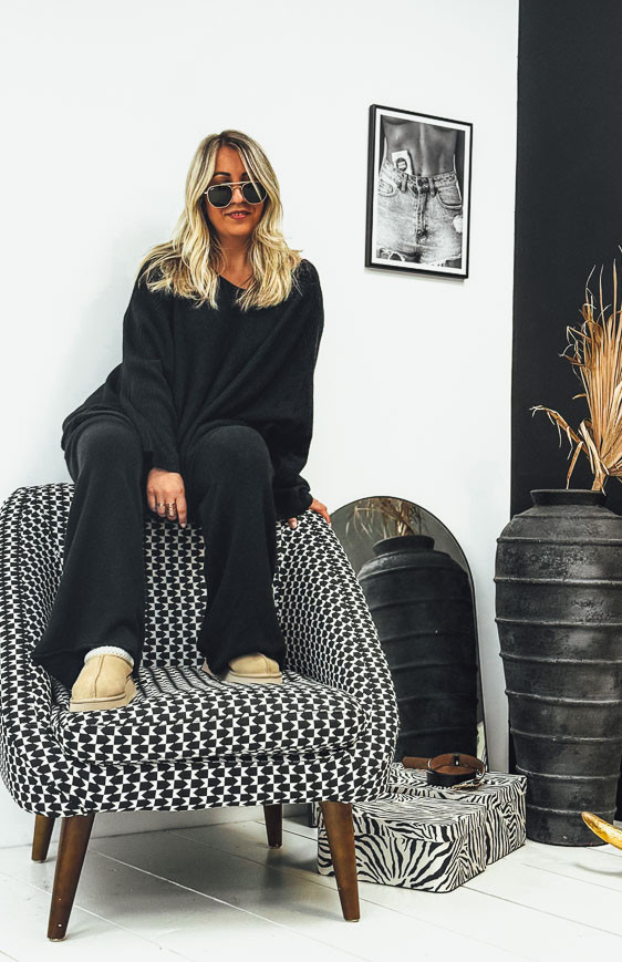 Black ALESSIO pants