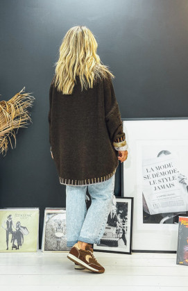 Chocolate COME sweater