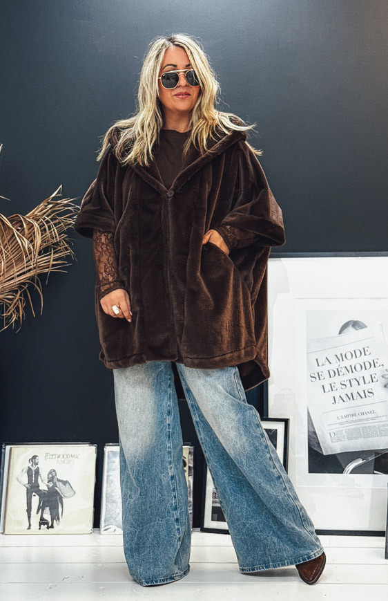 Chocolate IVANA mid-length jacket with 3/4 sleeves