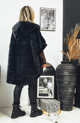 Black IVANA mid-length jacket with 3/4 sleeves