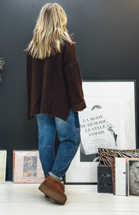 Chocolate GUILLAUME sweater