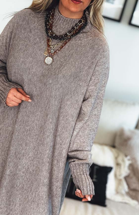 Robe pull LESLIE courte taupe