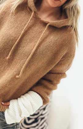 Camel TOMY sweater
