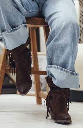 Chocolate DAKOTA ankle boots
