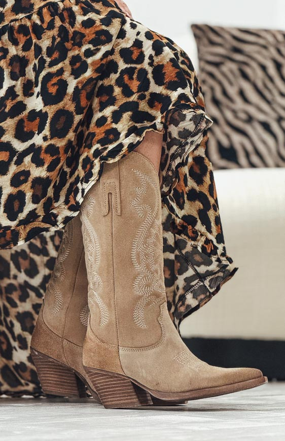 NEVADA beige cowboy boots