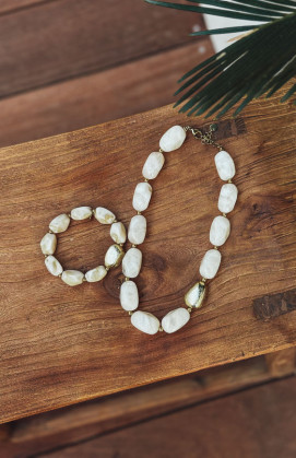 Cream OSIKA necklace